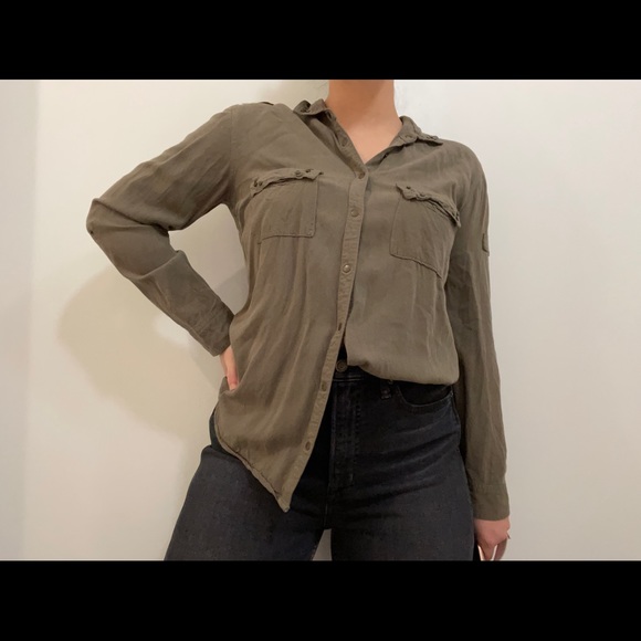 Button down shirt from Garage 💚 - Picture 1 of 2